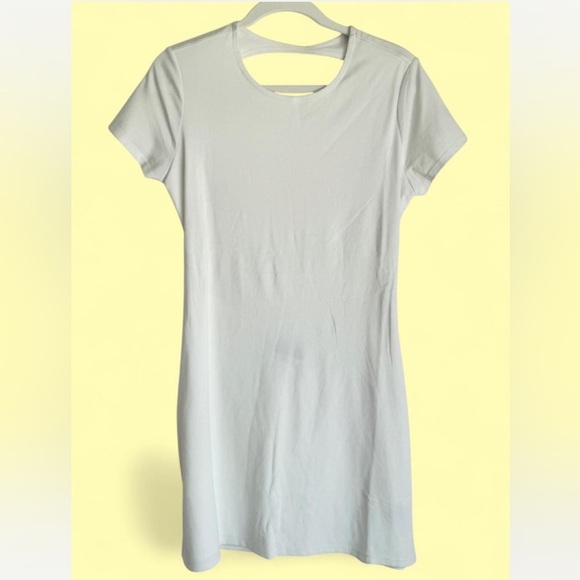 Reformation Dresses & Skirts - NWOT Reformation x Laura Harrier White Open Back Mini Dress Size L